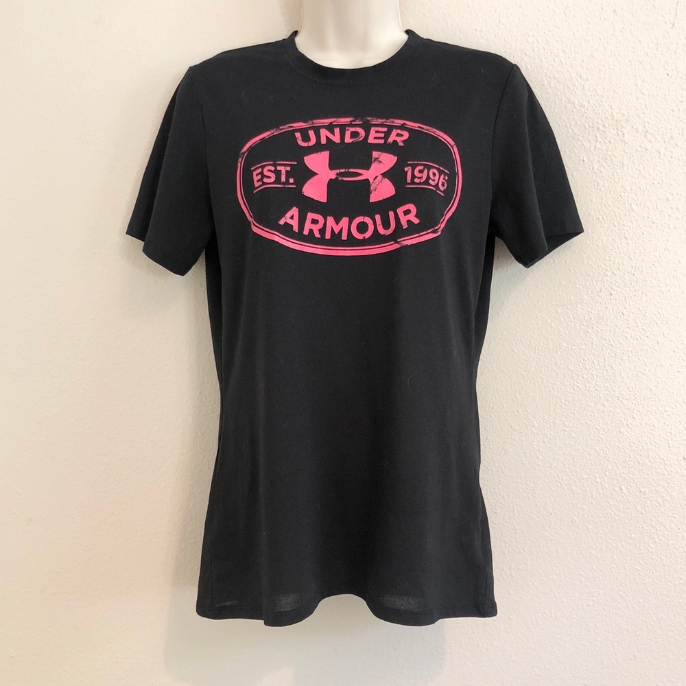 🪴3x$20 SALE Black and Pink Under Armour T-Shirt